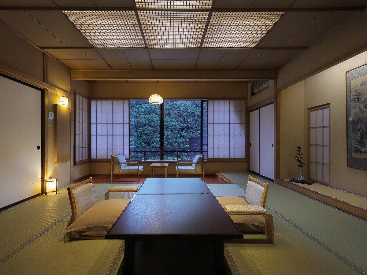 【和室12畳 広縁】<br>源泉かけ流し檜の内湯