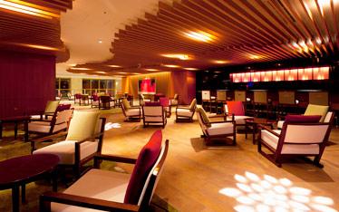 ラウンジ＆バー