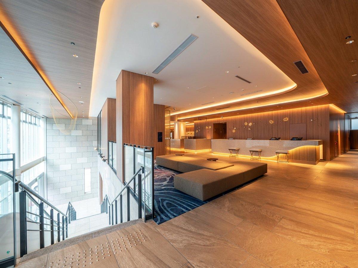 フロント・ロビー