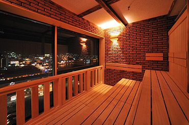 写真:乾式サウナ(ドライサウナ) 写真:乾式サウナ(ドライサウナ)