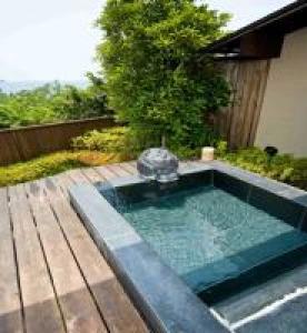 森の入り江の離れ宿　無雙庵　枇杷