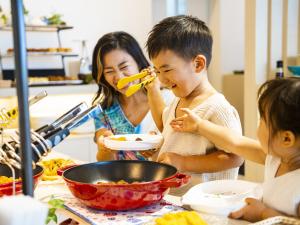 【連得】4泊以上の宿泊で駐車場無料プラン【朝食付】気軽に楽しむ島時間の贅沢