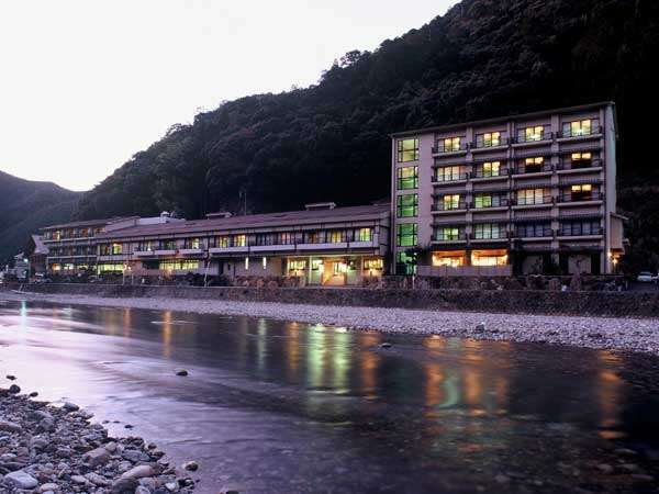 写真：川湯温泉 冨士屋