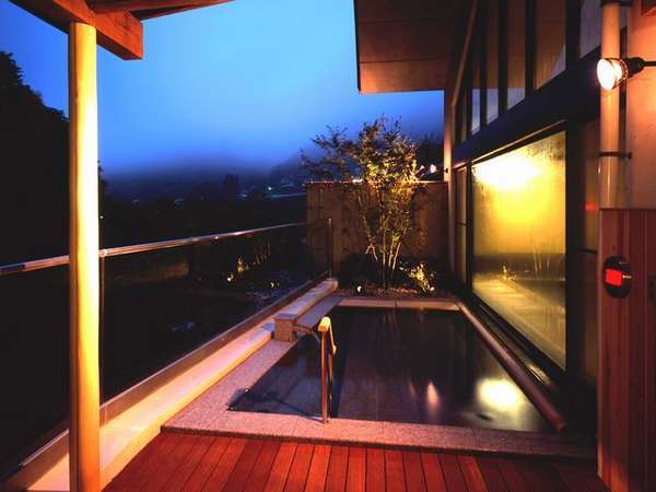 写真：かくれ湯の里　信玄館